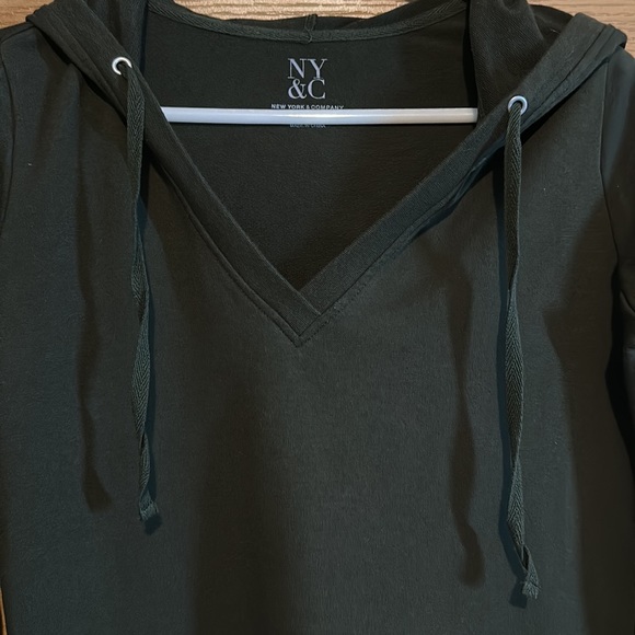 🌿🌿Dark fall green hooded vneck sweatshirt dress with pockets! EUC - Picture 3 of 6